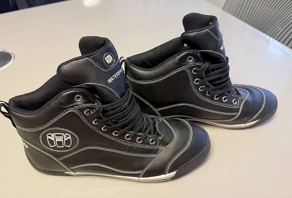 Scarpe da uomo: Chaussures pour Moto/Scooter pointure 44 – Usato da Monthey venduto da Bontempi16 1