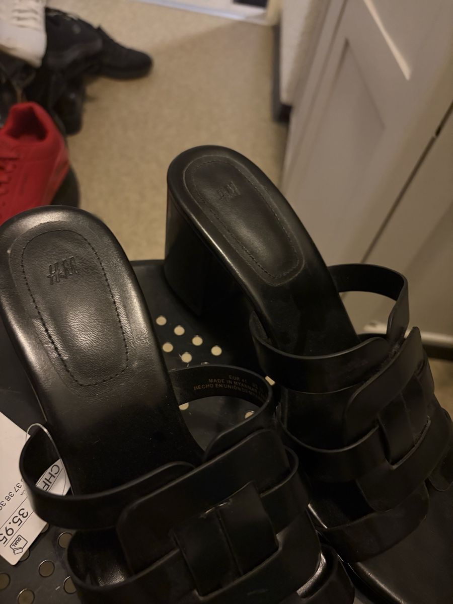H&M Scarpe da donna: Schwarze Absatzschuhe – Nuovo (secondo la descrizione) da Olten venduto da edona_muslija 4