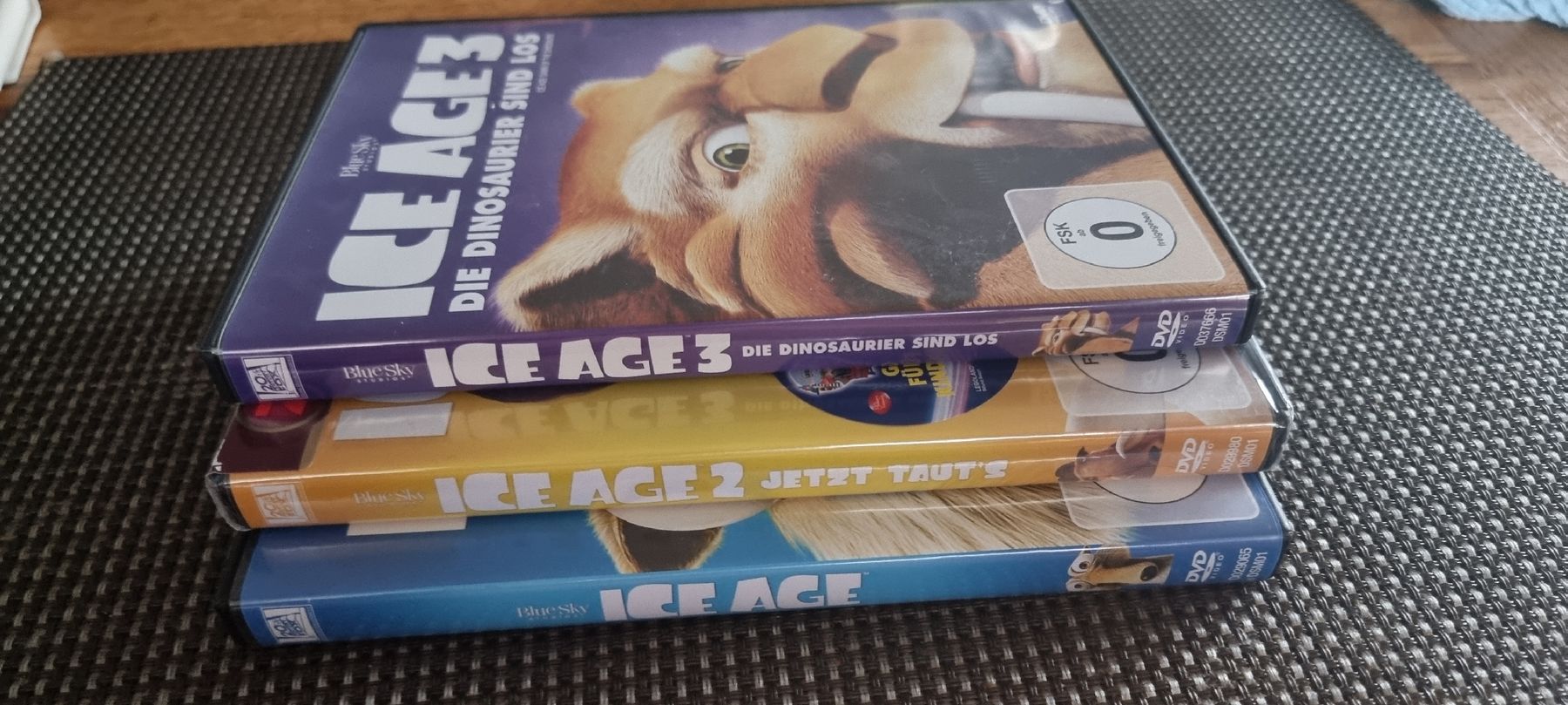 Tutti i DVDs: Ice Age 1-3 – Usato da Rupperswil venduto da greenangel4