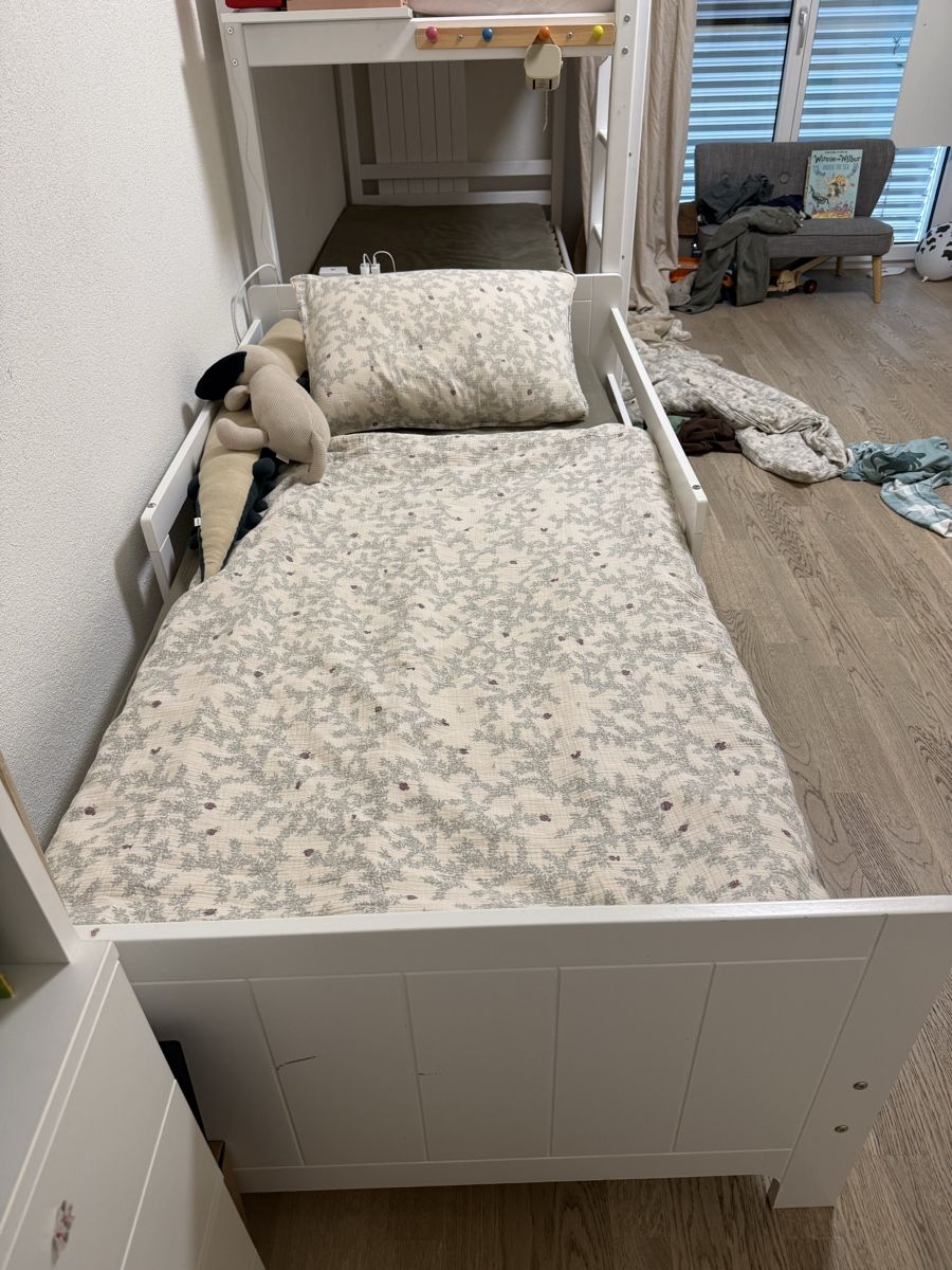 Letti: Kids bed 90/200 – Usato da Basel venduto da ana_kf2w