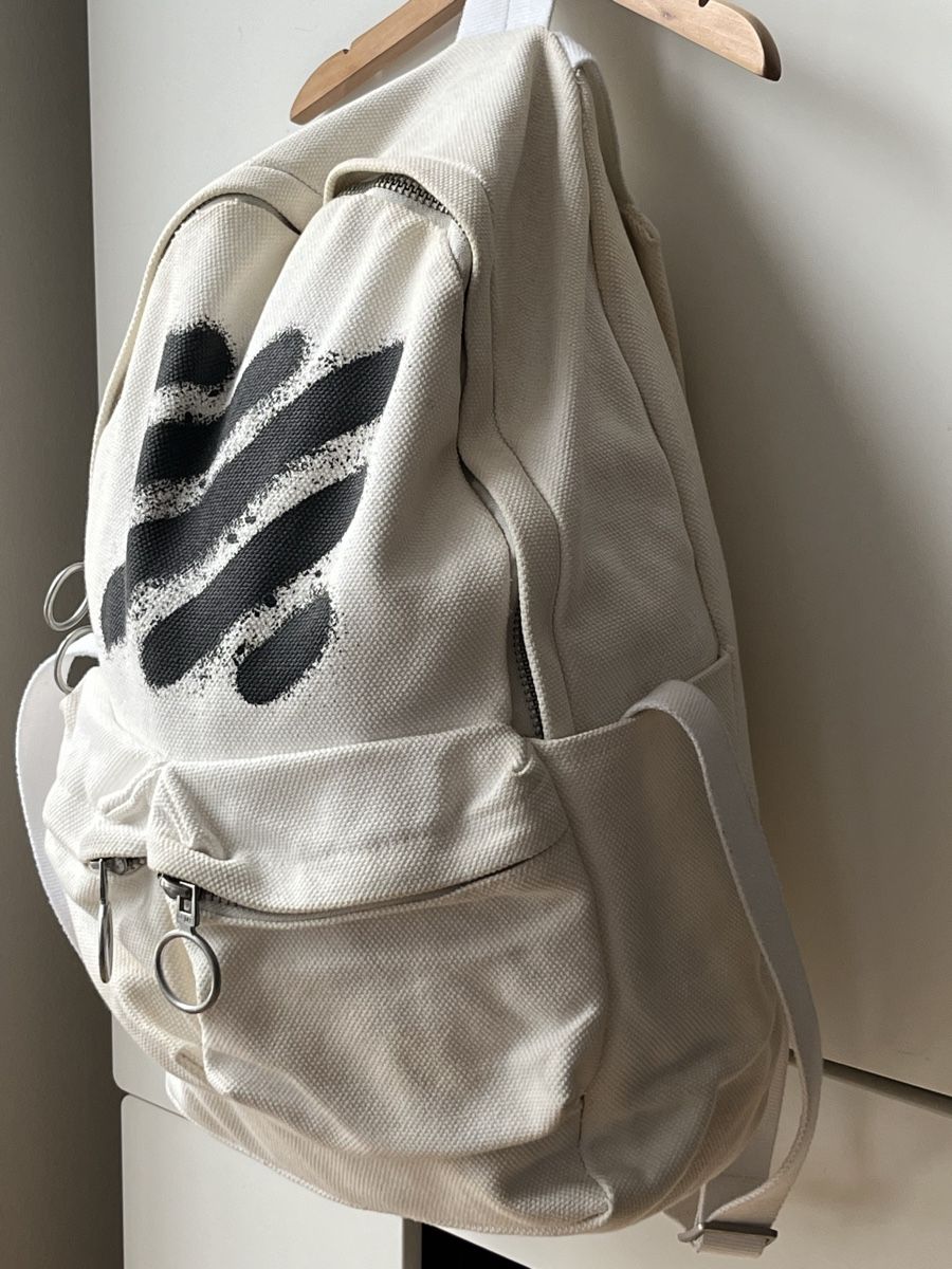 Rucksäcke: Off White Diagonal Spray Backpack – Gebraucht aus Basel von P_BS_52 1
