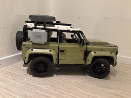LEGO Technic 42110 Land Rover Defender  neuwertig