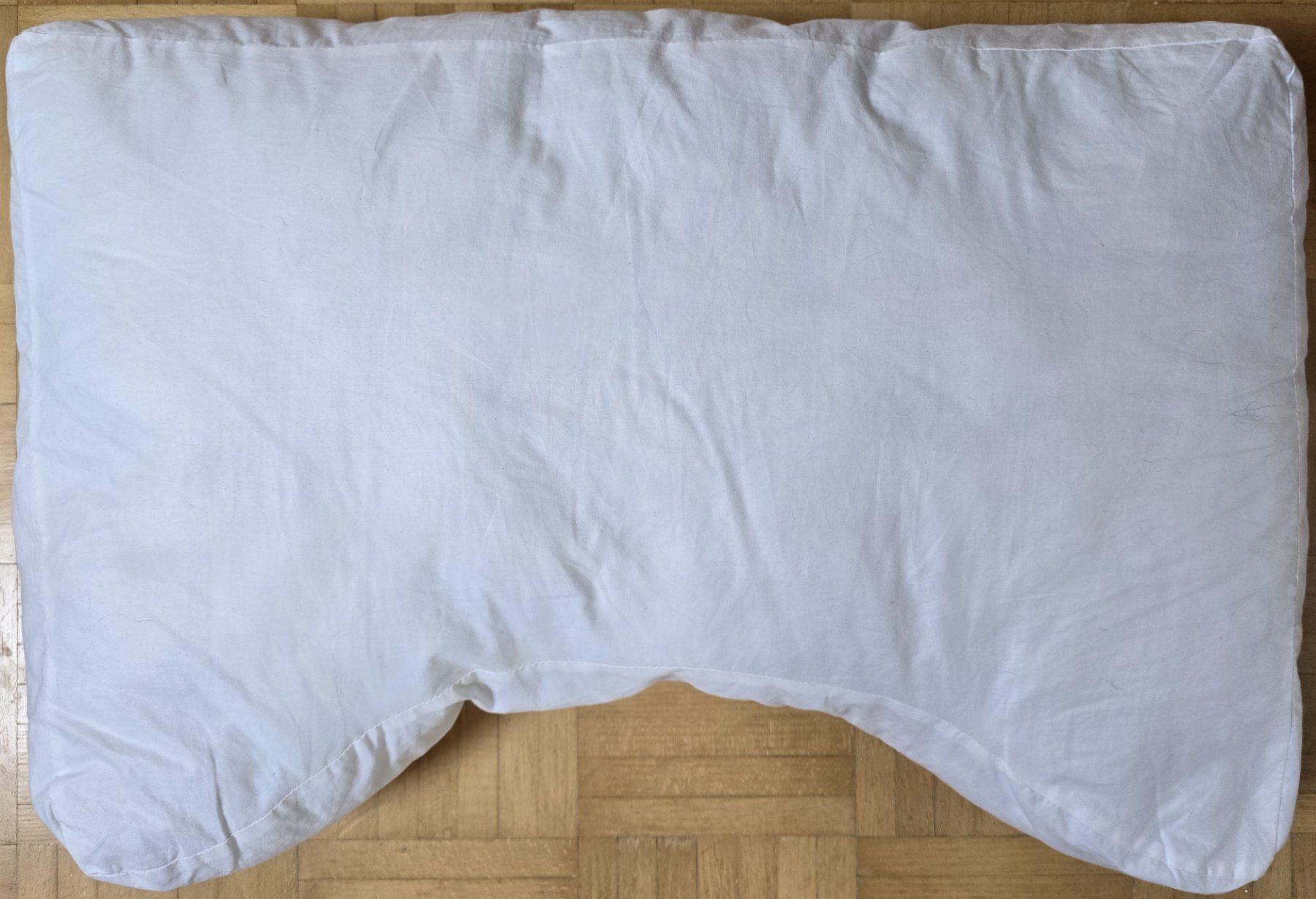 Micasa Kissen: NINO : Nackenstützkissen – Gebraucht aus Froideville von xXSebastienXx
