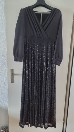 Jumpsuit schwarz mit Pailletten im Hosenteil festlich