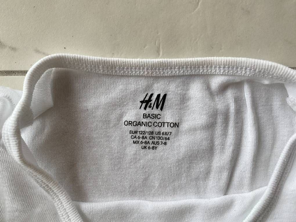H&M Biancheria intima: 4 Unterleibchen H&M Grösse 116 – Usato da Wagen venduto da 20Ricola18 2