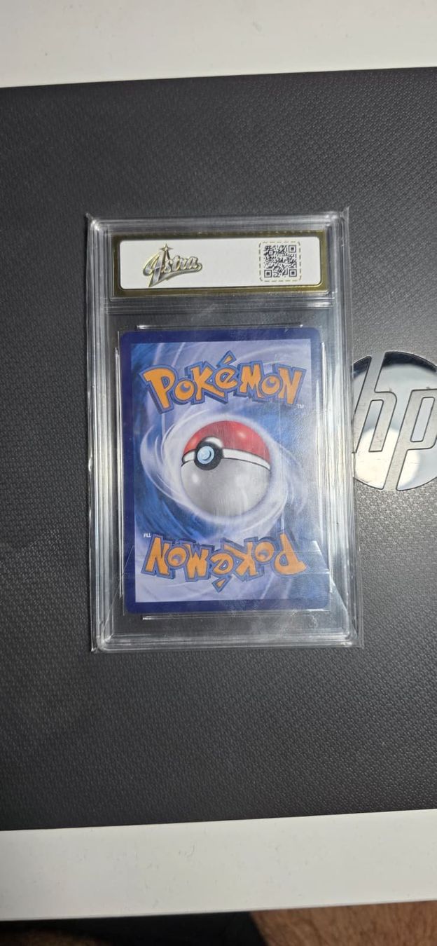 Pokémon Carte collezionabili: Pokemon Charizard 175/151 - Chinese – Usato da Sierre venduto da NabboNatale 1