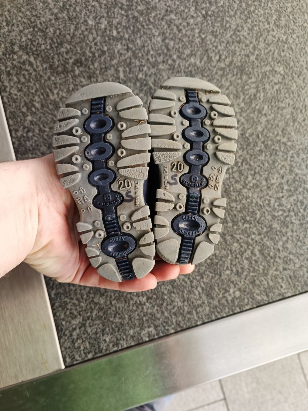 Scarpe per ragazzi: Gummistiefel Grösse 20 – Usato da Bremgarten AG venduto da Davidiusi 1