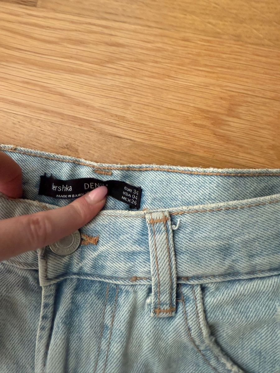 Bershka Jeans: Stylische Destroyed Jeansshorts Gr. 36 – Gebraucht aus Grenchen von Bach94 1