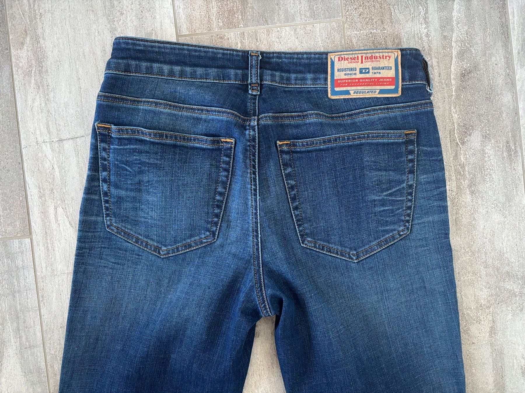 Diesel Jeans: Diesel Flare 1969 D-EBBEY Jeans – Gebraucht aus Duebendorf von tom_lp2m 3
