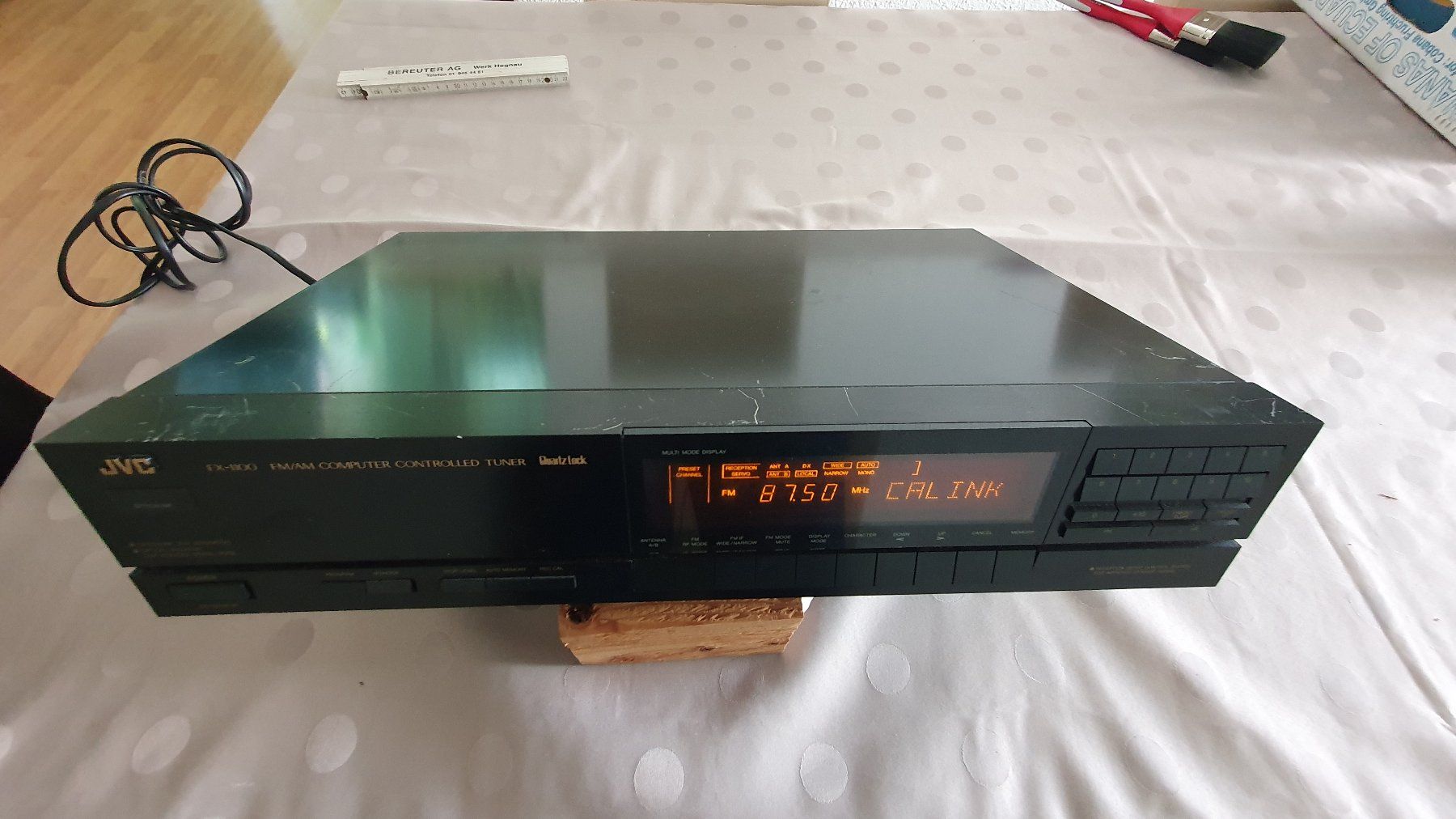 JVC Radios: JVC FX-1100 FM/AM Computer Controlled Tuner HIFI – Gebraucht aus Kloten von raf_q87h