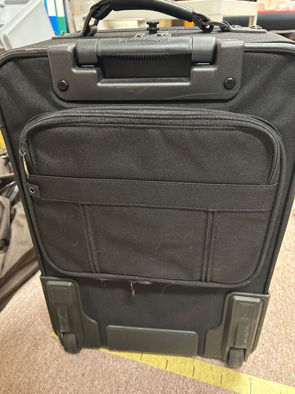 Valigie: Schwarzer Rollkoffer – Usato da Bassersdorf venduto da Winti8406 2