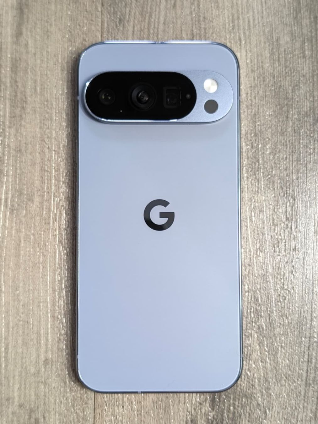 Google Telefoni cellulari / Smartphones: Google Pixel 10 Pro - Moonstone - 256GB (inkl. Case) – Usato da Frauenfeld venduto da pakFINDS 5