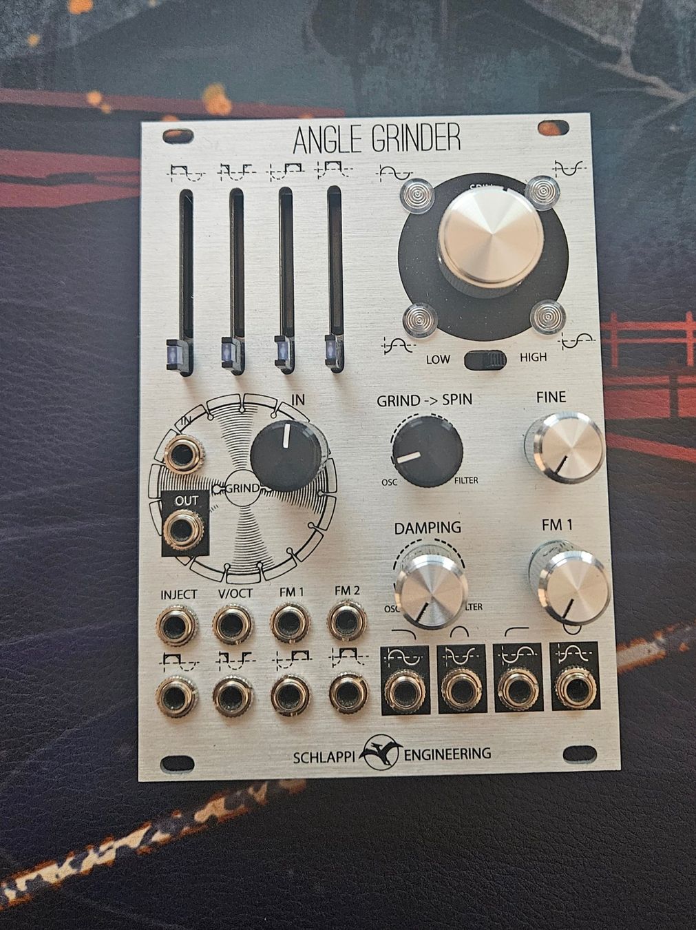 Strumenti musicali: Schlappi Engineering Angle Grinder Eurorack Modul – Usato da Thalwil venduto da evg_c5zf
