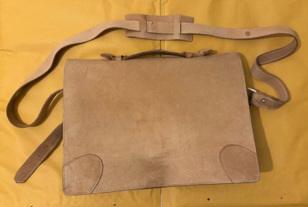 Oldschool Umhänge- Lehrertasche, Echtleder mit Prägung, 70er