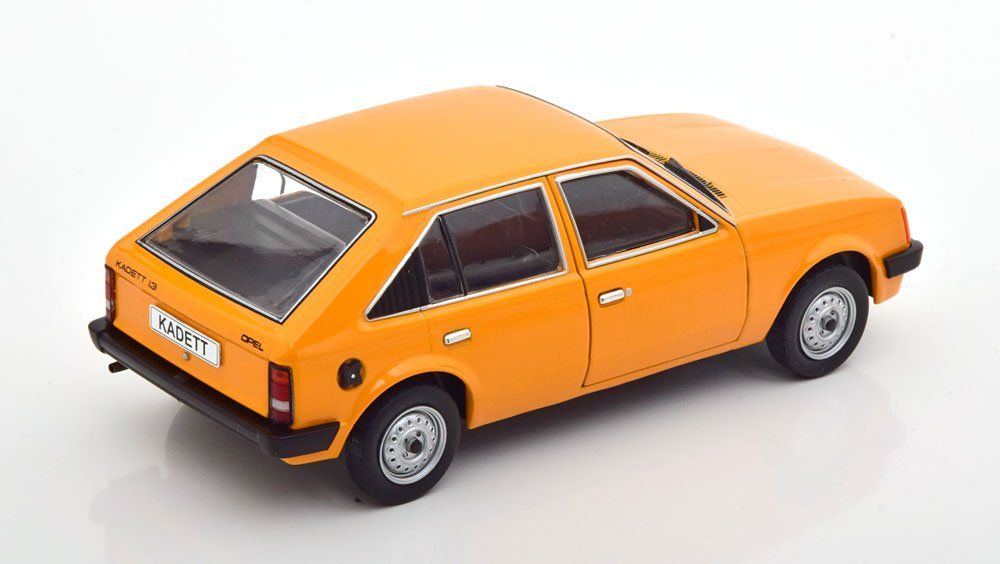 Opel Modellautos: OPEL KADETT D ORANGE 1:24 WHITEBOX – Neu und originalverpackt aus Suhr von Moebelsiralfred 2