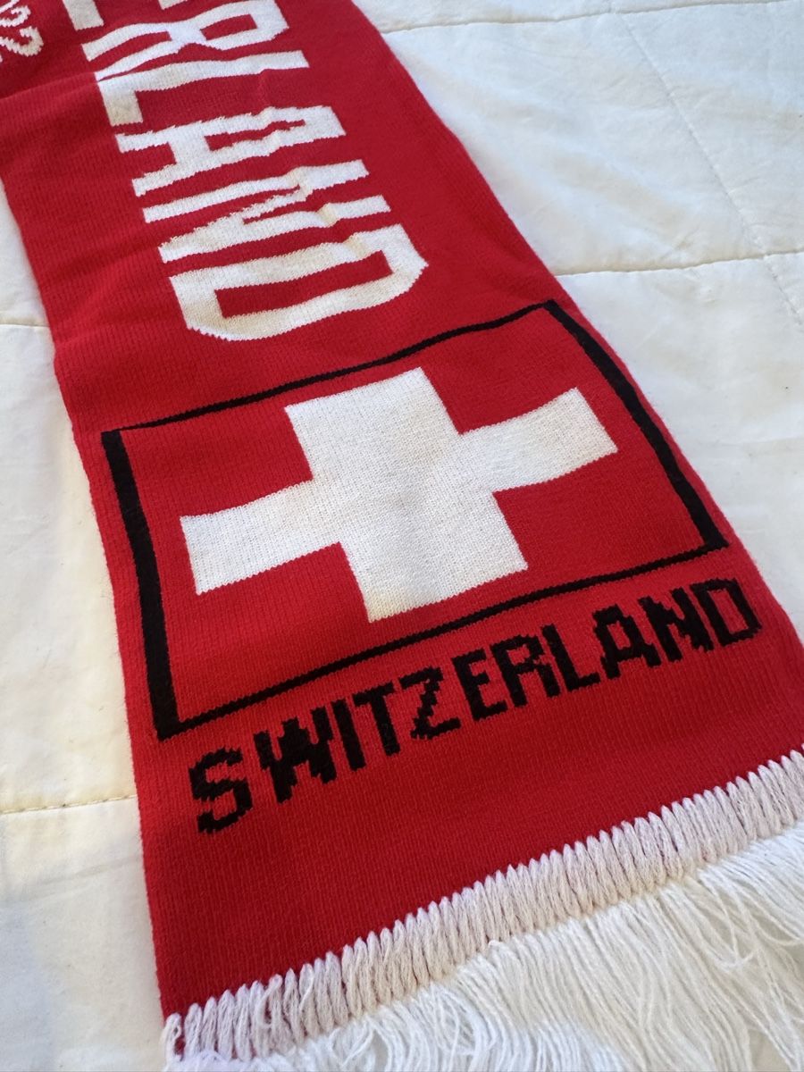 Foulards, Tücher & Schals: Écharpe de foot Angleterre-Suisse, 2022 – Neu (gemäss Beschreibung) aus Geroldswil von MeganeMegane 1