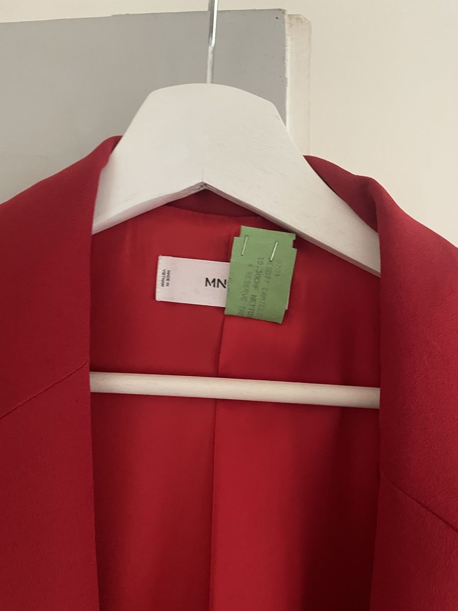 Mango Vestes: Blazer Mango rouge  – D'occasion à Lausanne par sa_b 2