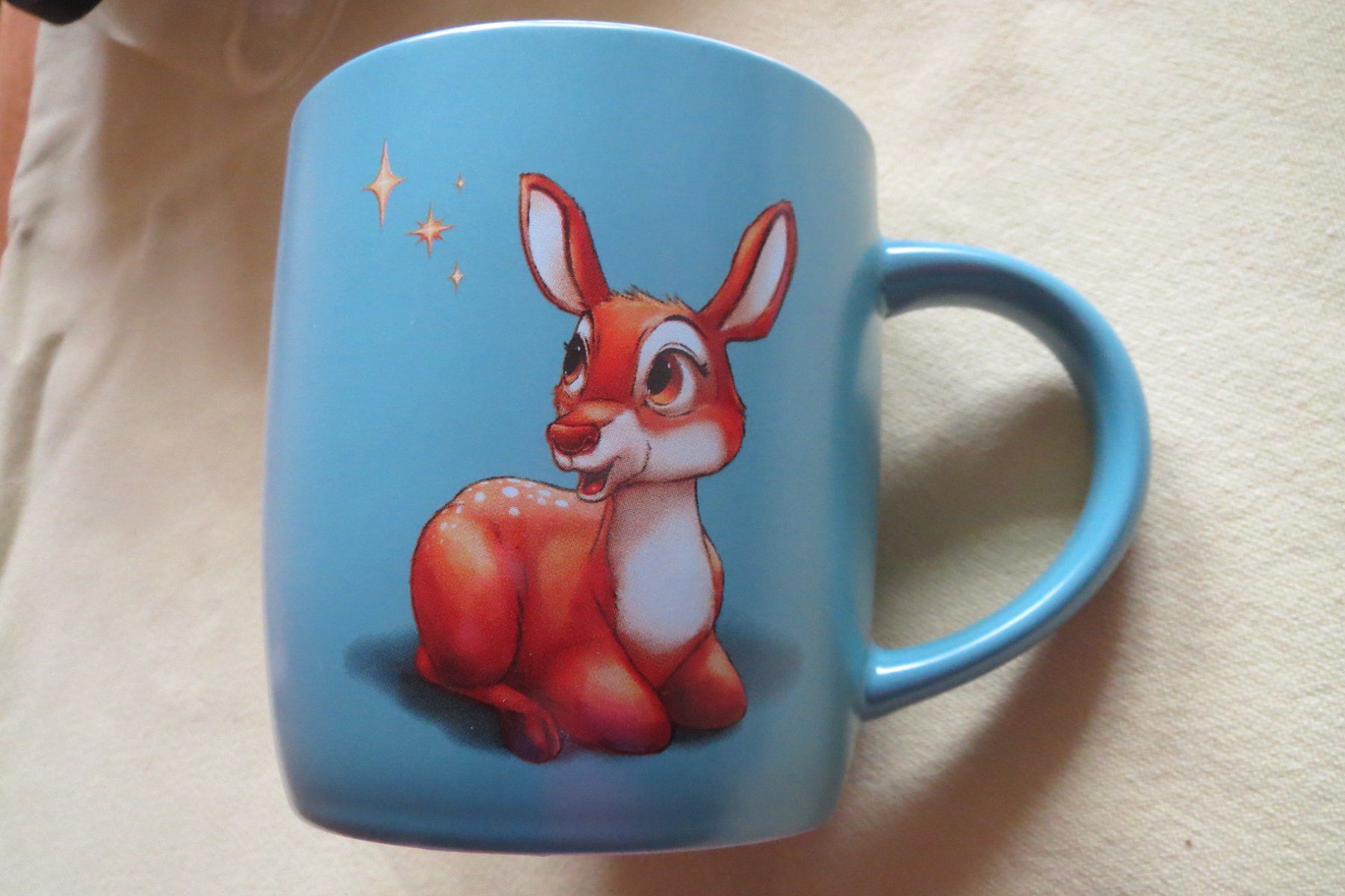 Tazze: Becher Bambi hellblau mit Sternen Keramik – Usato da Herisau venduto da fan_h9qj