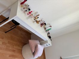 Coiffeuse et petit meuble IKEA