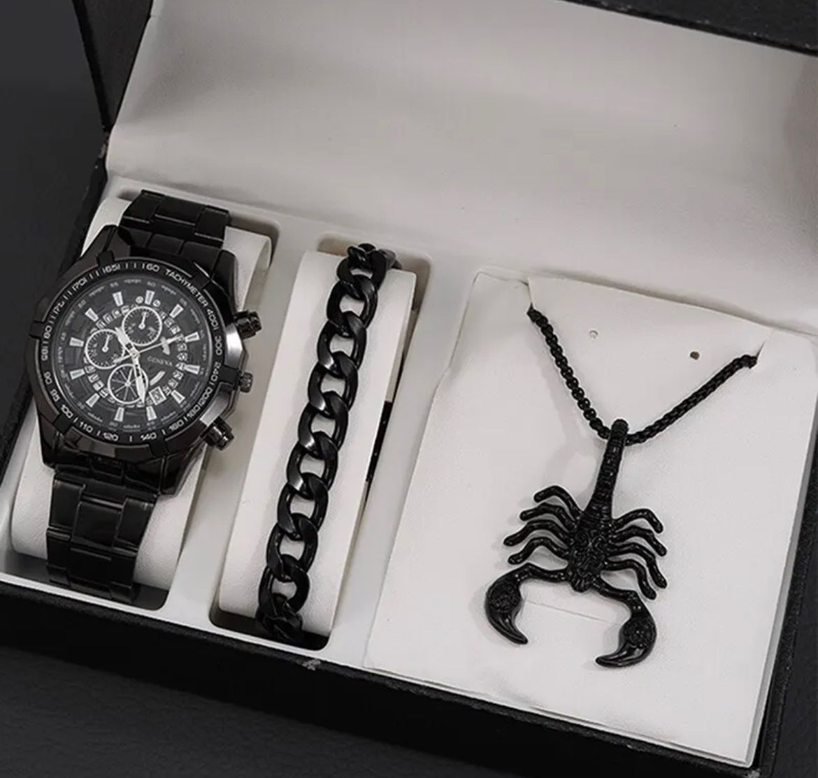 Orologi: Armbanduhr • Full set – Nuovo e nell'imballaggio originale da Oberegg venduto da Alepokemon