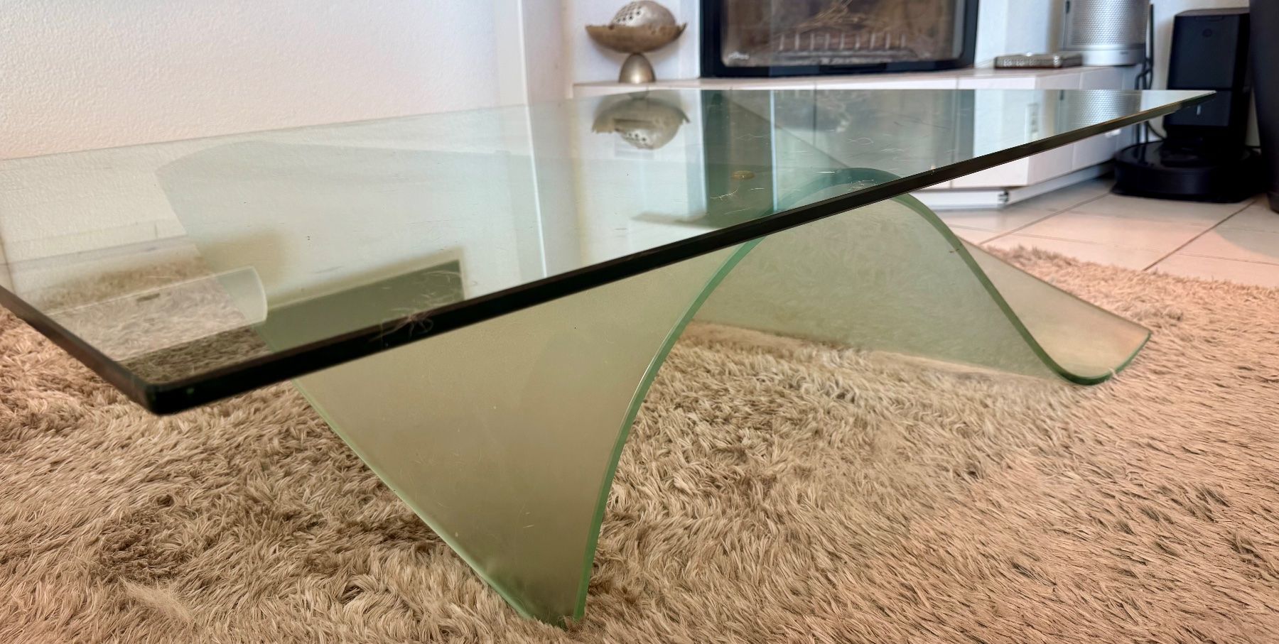 Natuzzi Tavoli: Designer-Couchtisch von Natuzzi aus schwebendem Glas – Usato da Herrliberg venduto da emi_8xh5