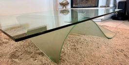 Designer-Couchtisch von Natuzzi aus schwebendem Glas