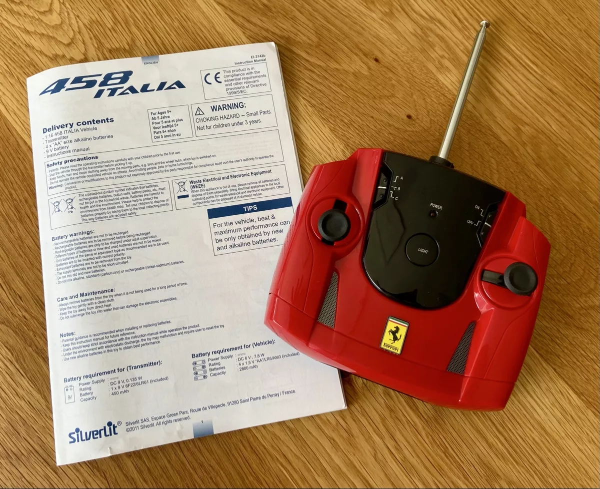 Giocattoli: Ferrari 458 Italia, télécommandée – Nuovo (secondo la descrizione) da Moutier venduto da chicboutique 2