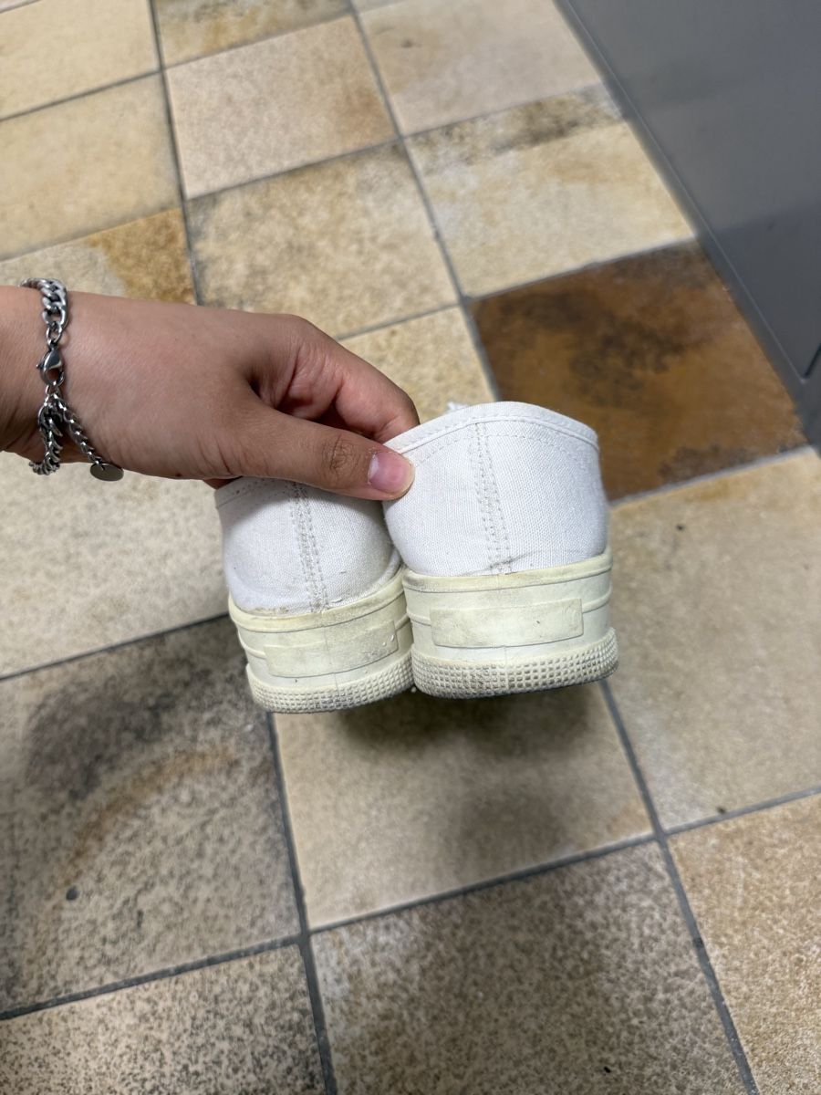 Levi's Scarpe da donna: Levi's Turnschuhe Weiss – Usato da Basel venduto da sid_dem 1