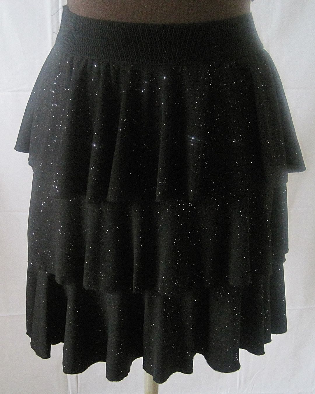 Gonne: Glitzer-Tanzrock (Mini) Gr. M/L – Usato da Rickenbach Sulz venduto da Sodeli23
