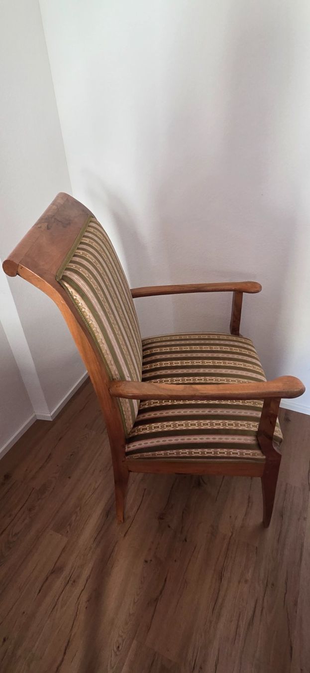 Sessel: Antiker Biedermeier-Sessel – Gebraucht aus Lachen SZ von pet_2h68 2