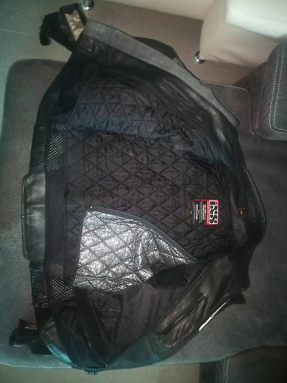Jacken: iXS Sport - schwarz-weiss Grösse 54 – Gebraucht aus Wohlen AG von jmo_wjv2 2