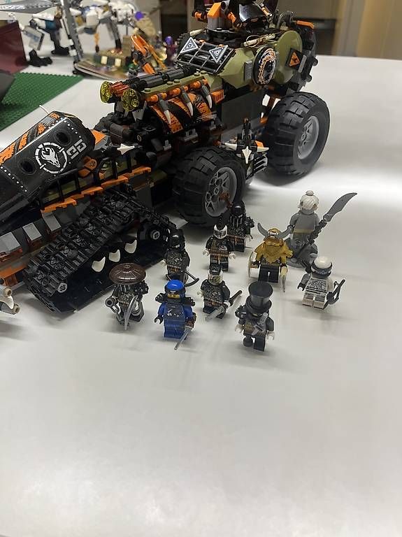 Jouets: Lego ninyago Drachen Fänger Auto  – D'occasion à Bern par DR.MAMA 1
