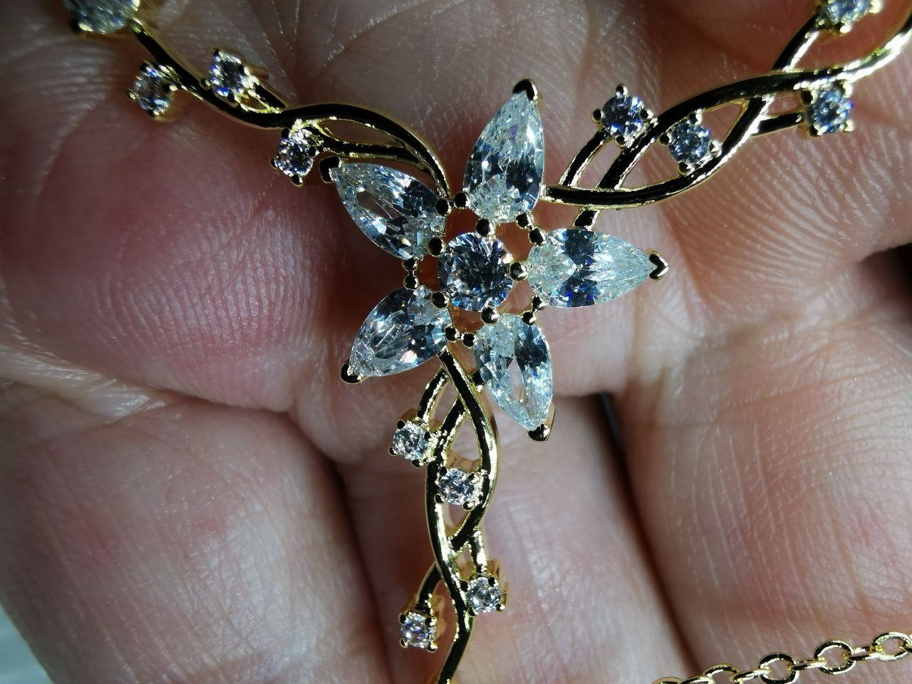 Catenine: Collier avec zircons – Nuovo e nell'imballaggio originale da Reconvilier venduto da Tsma67 1