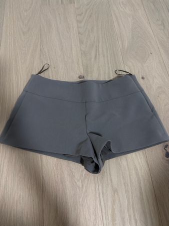Damen Shorts Zara grau/beige Grösse S guter Zustand