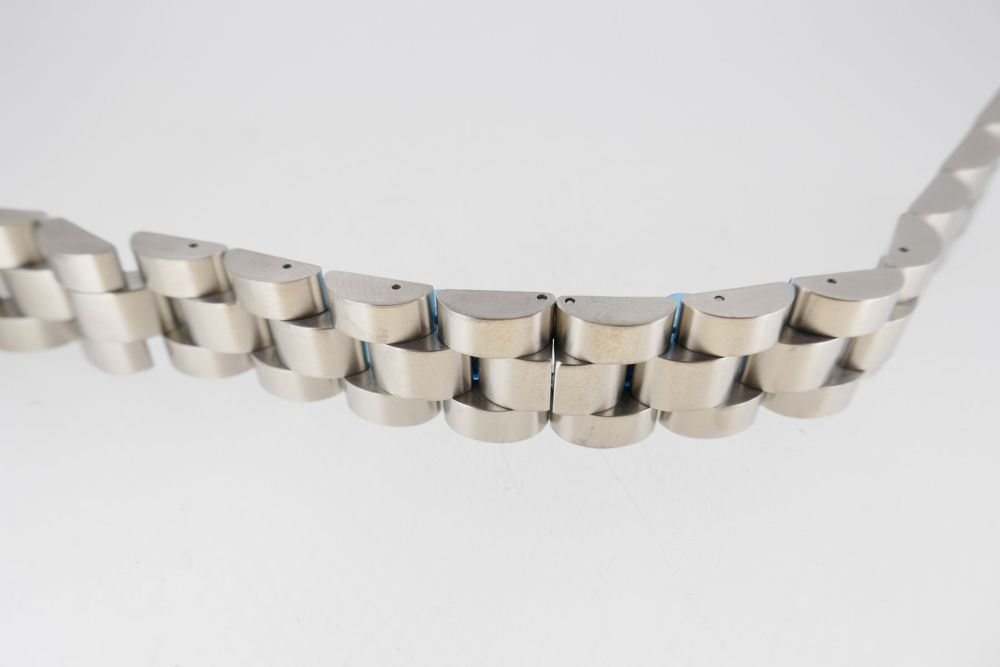 Bulgari Bracelets: Gianni Bulgari Stahlband 20 mm 17,5 cm lang ungetragen – Neuf (Voir description) à Schaffhausen par swisswatches-andmore 3