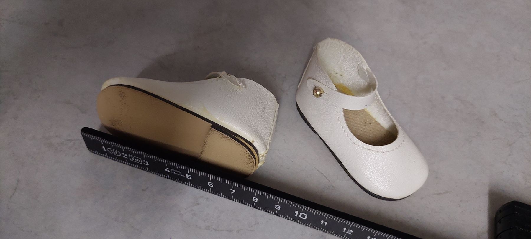Bambole: Puppenschuhe  – Usato da Muri AG venduto da nindo1 4