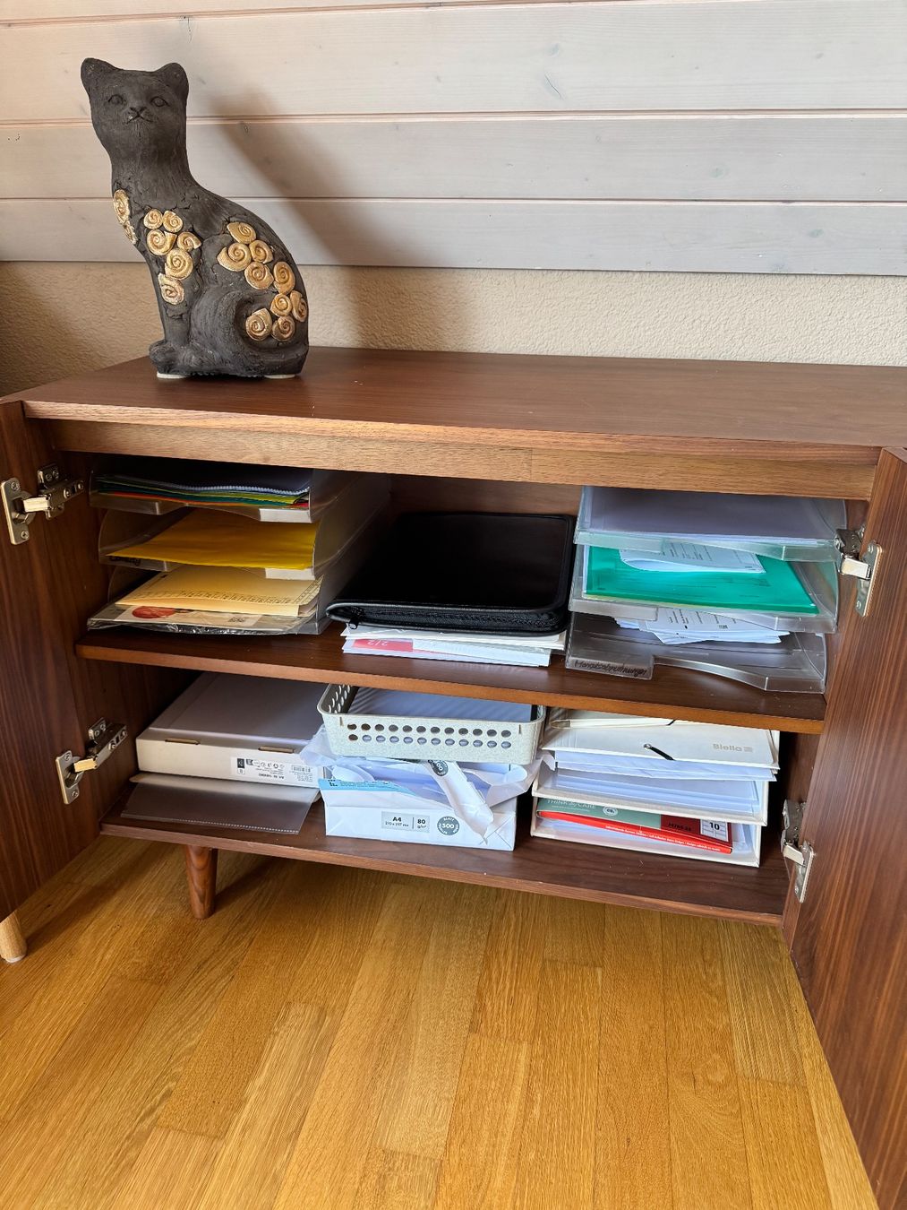 Cassettiere: Sideboard Holz dunkel mit Schubladen gebraucht – Usato da Hombrechtikon venduto da Sonne127 3