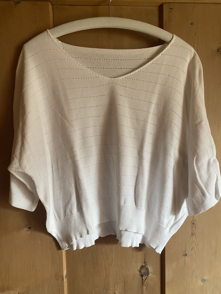 T-shirt: Leichtes Strickshirt mit Fledermausärmeln Größe L – Usato da Scuol venduto da frosch85