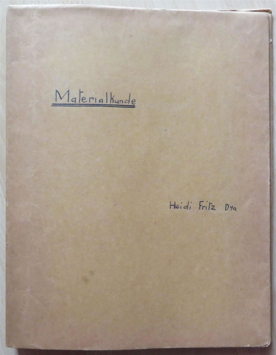 Libri: Textilien Materialkunde, Schulheft 1950 – Usato da Oberriet SG venduto da ganesh435