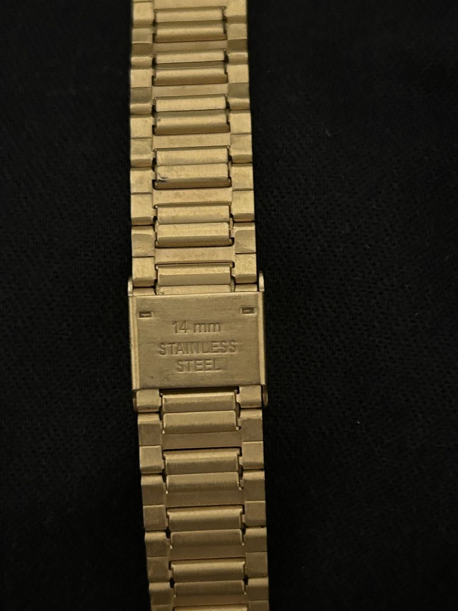 Cluse Orologi: Montre Cluse dorée Élégance intemporelle ✨ – Nuovo (secondo la descrizione) da Ecublens VD venduto da mirandagirl 2