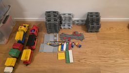 Grosses LEGO Duplo Eisenbahn-Set mit vielen Schienen + mehr