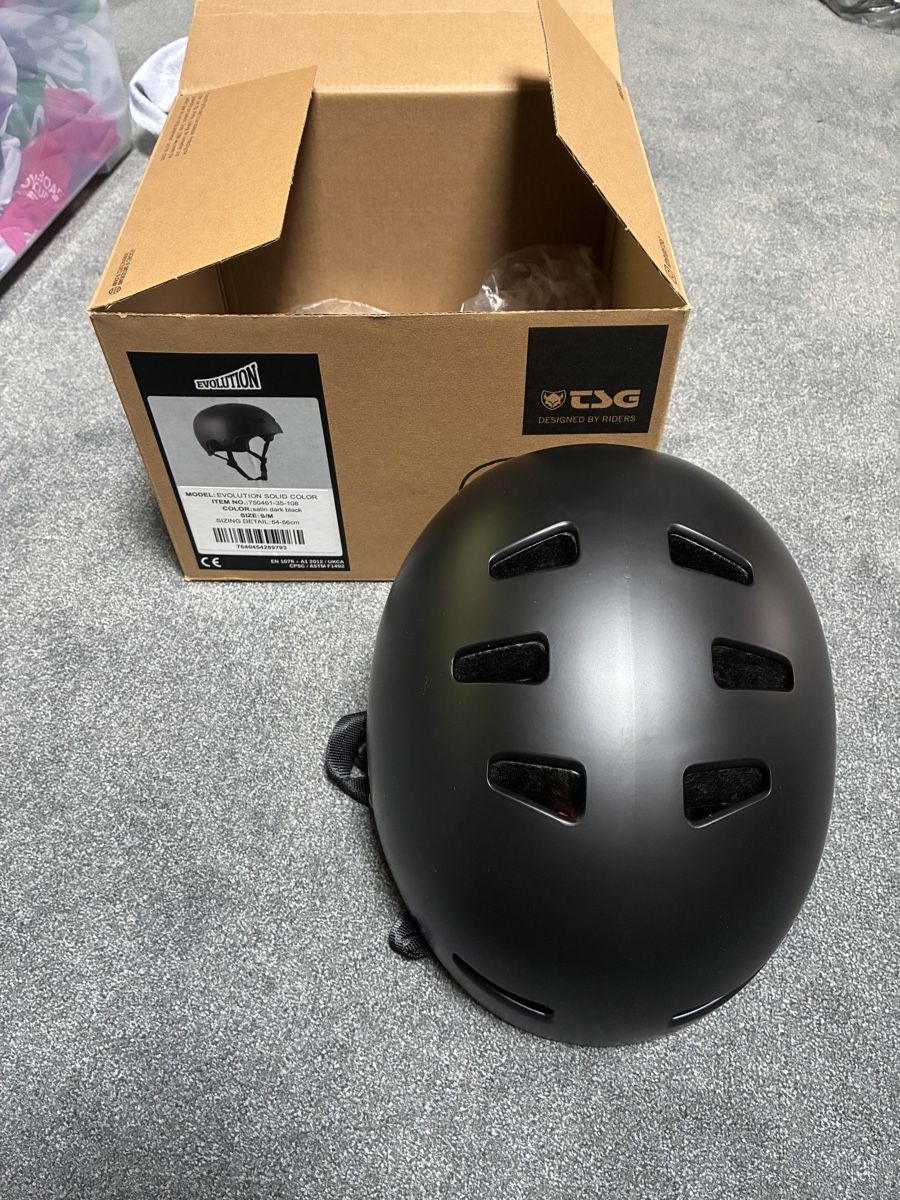 Skateboards: TSG Evolution/ Black Helm – Nuovo e nell'imballaggio originale da Ebertswil venduto da allesROGER9411 1