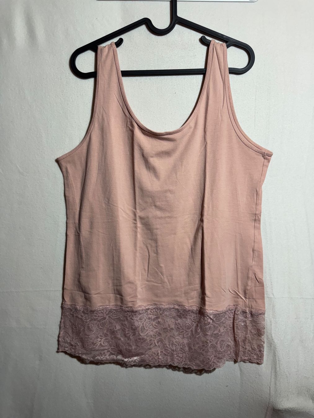 Top: Basic Top mit Spitzenrand von Chicoree Gr. L – Usato da Grosswangen venduto da SALE_SALE_SALE