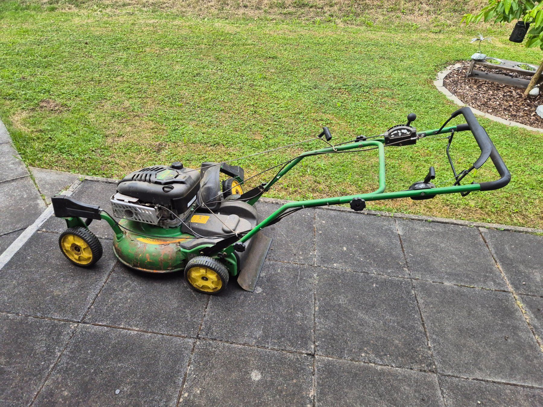 John Deere Tagliaerba: Rasenmäher John deere – Usato da Gansingen venduto da H351
