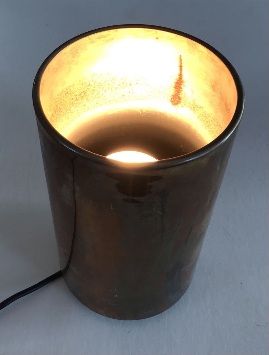 Lampade: Lampe de table cylindrique vintage métallique patiné, 1970 – Usato da Penthaz venduto da Petrus45 3