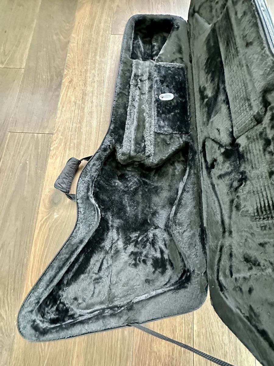Strumenti musicali: SKB SC63 Soft Case Explorer/Firebird E-Gitarre – Usato da Muntelier venduto da sandberg5 1