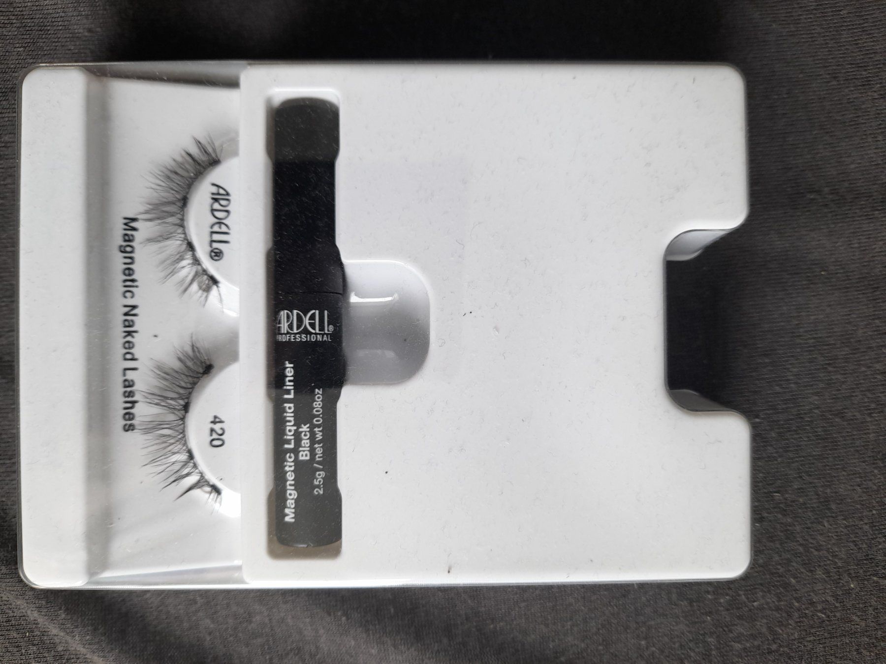Make-up: Magnetwimpern mit Magnetkleber – Nuovo (secondo la descrizione) da Gwatt (Thun) venduto da B.D.999