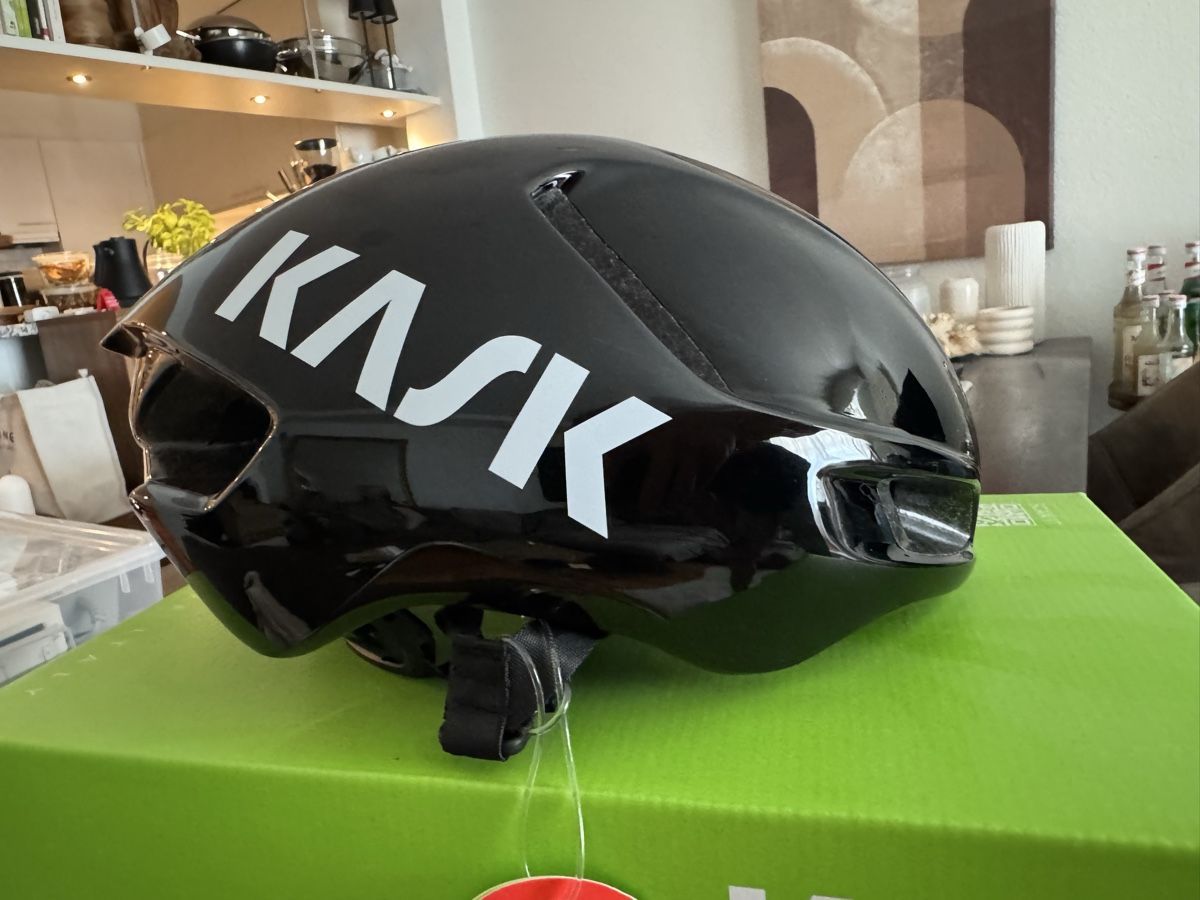 Kask Caschi: Kask utopia y schwarz Velohelm M – Nuovo e nell'imballaggio originale da Rapperswil SG venduto da pli_fz9r
