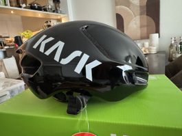 Kask utopia y schwarz Velohelm M