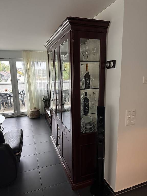 Büffets: Exklusive Luxus-Holzmöbel  Vitrine, Sideboard & TV-Möbel – Gebraucht aus Döttingen von Alex_c_ 2